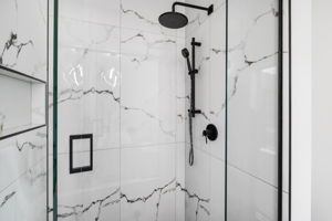 1069 Green Oaks Ln - Interior-26