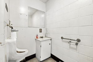  Photo 37