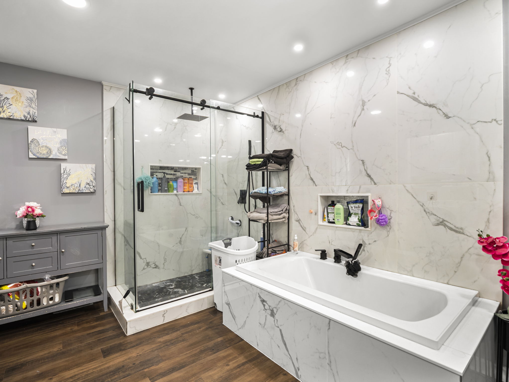 107 7th Ave Lowell MA 24