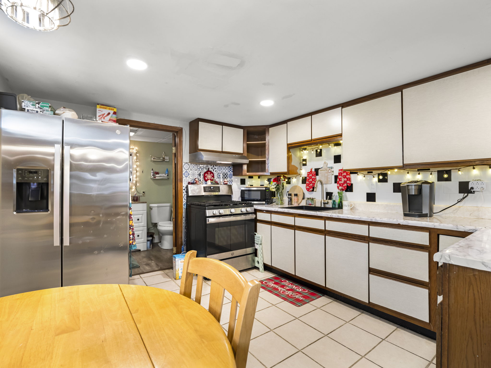 107 7th Ave Lowell MA 8