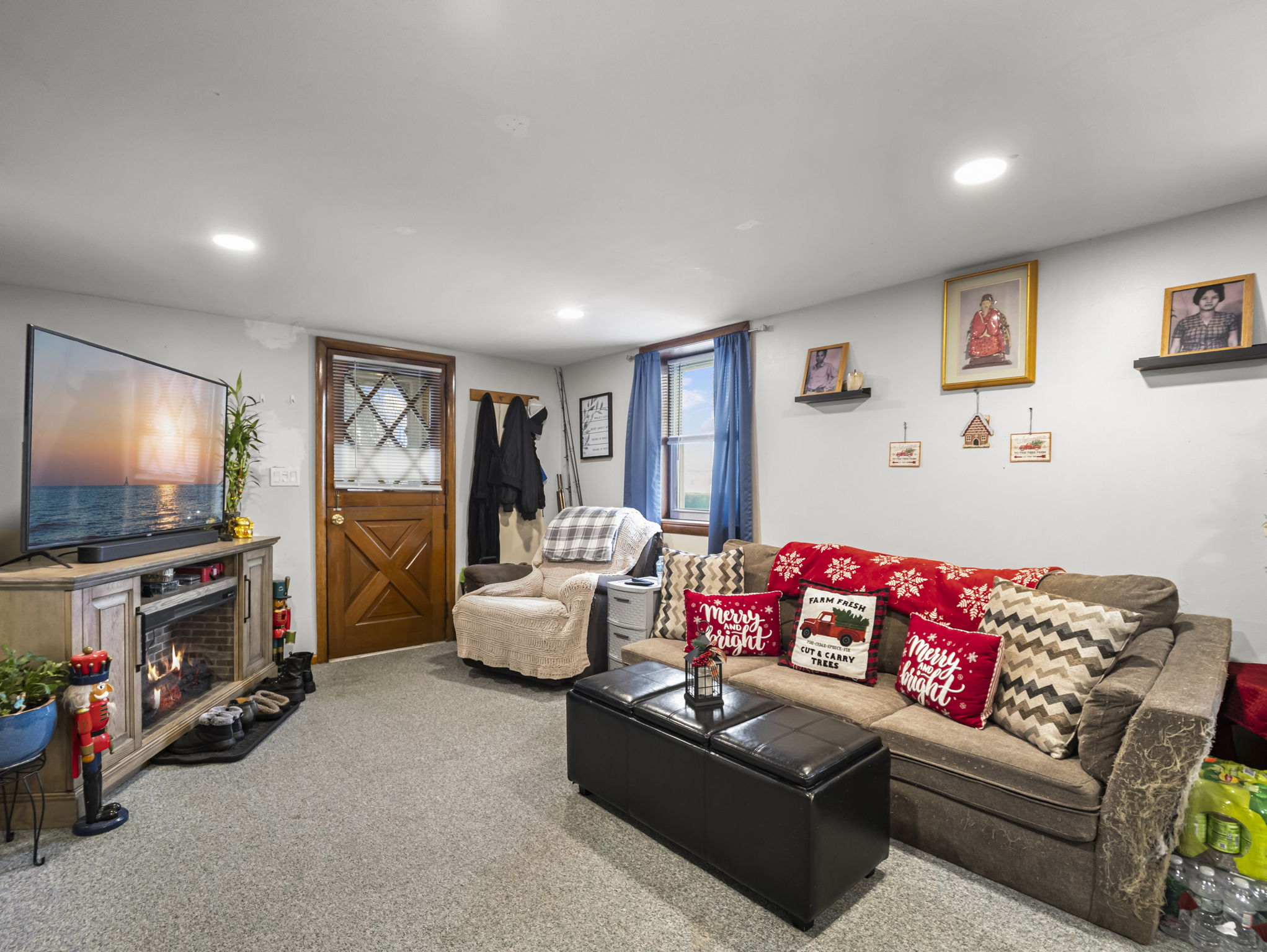 107 7th Ave Lowell MA 4