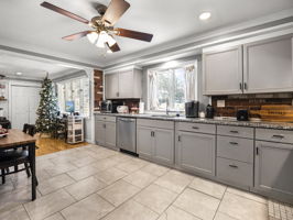 107 7th Ave Lowell MA 34