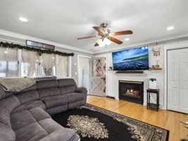 107 7th Ave Lowell MA 27