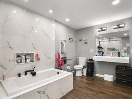 107 7th Ave Lowell MA 26