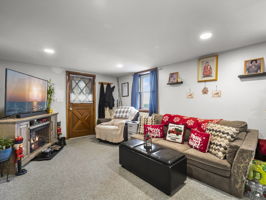 107 7th Ave Lowell MA 4