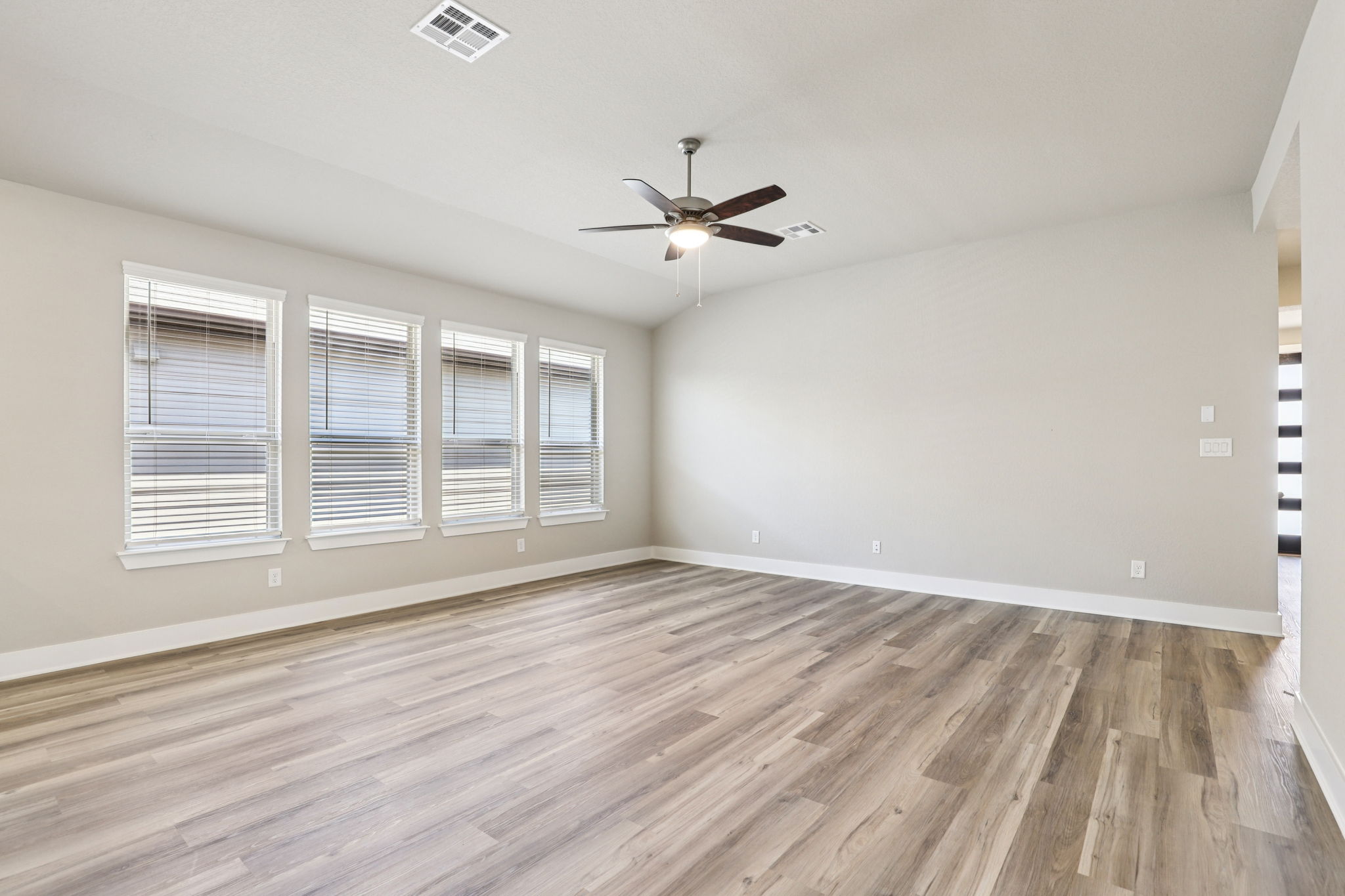 107 Barton Pt-S2608-011