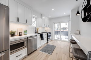 107 Bertmount Ave, Toronto, ON M4M 2X8, Canada Photo 13