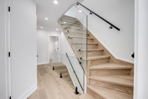 107 Bertmount Ave, Toronto, ON M4M 2X8, Canada Photo 30