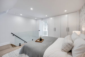 107 Bertmount Ave, Toronto, ON M4M 2X8, Canada Photo 32