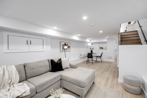 107 Bertmount Ave, Toronto, ON M4M 2X8, Canada Photo 41