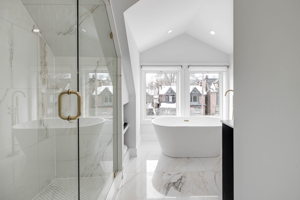 107 Bertmount Ave, Toronto, ON M4M 2X8, Canada Photo 34