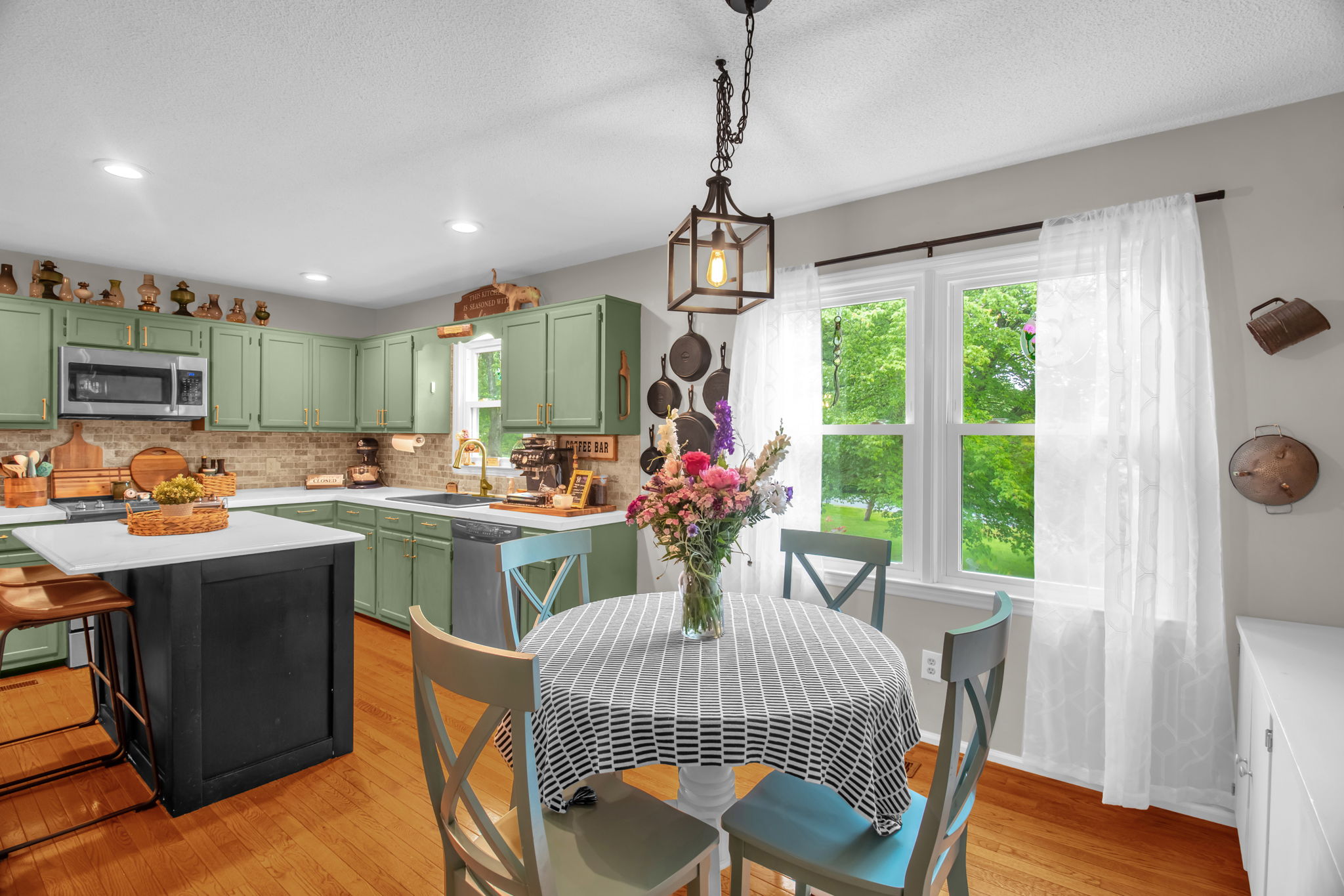 107 Blair Dr-10