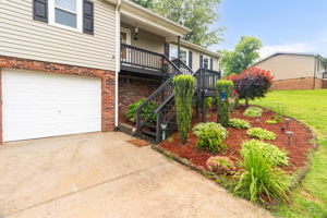 107 Blair Dr-5