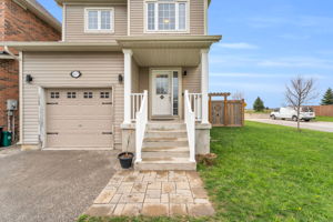 Front Porch/Entrance