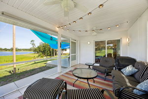 Screened-in Porch