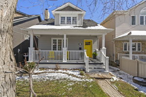 107 Eastwood Ave, Toronto ON