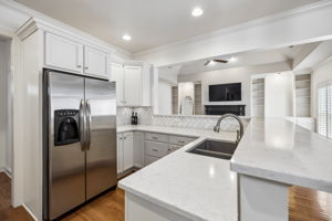  Photo 44