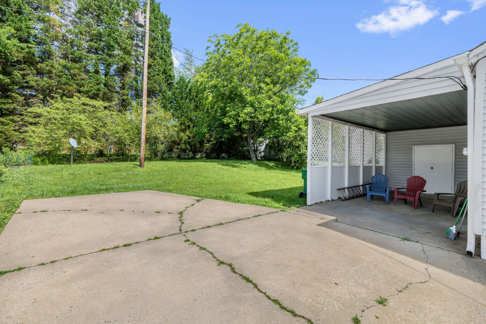 107 Glendale St-20