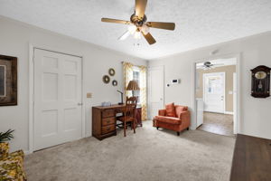 107 Glendale St-7