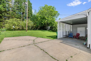 107 Glendale St-20