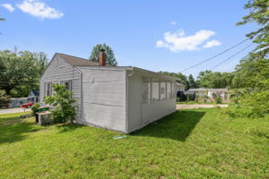 107 Glendale St-23
