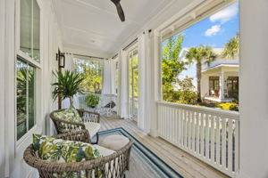 Screened-in Porch