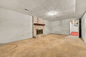  Photo 37