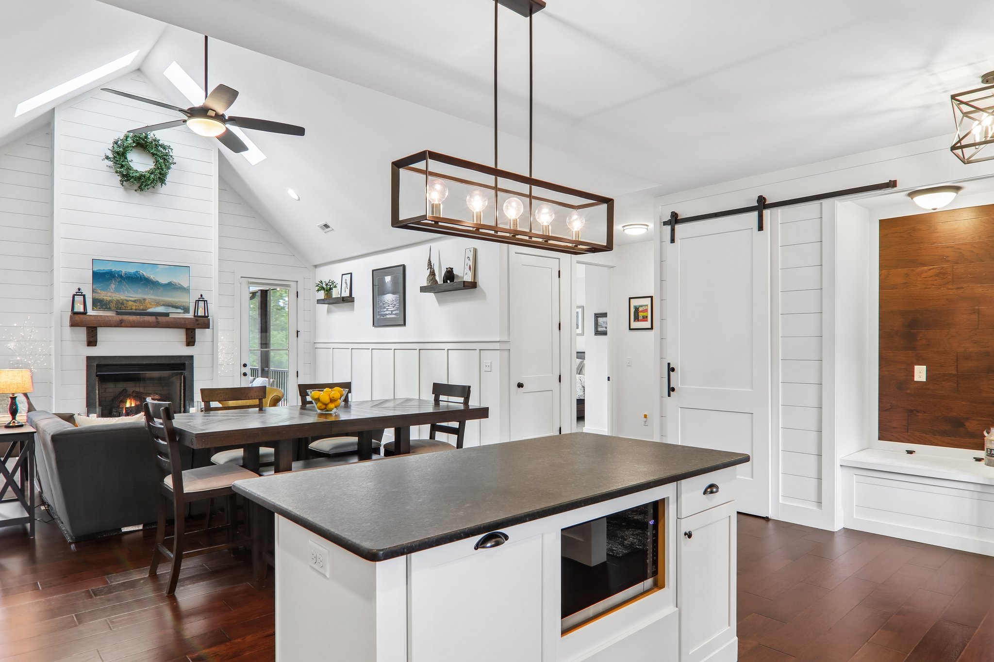 New Pinner Pl-S1809-018.jpg