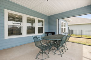Screened-in Porch