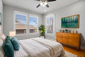 DSC05644 virtually staged.jpeg