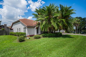 Front Exterior2