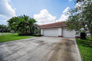 Front Exterior3