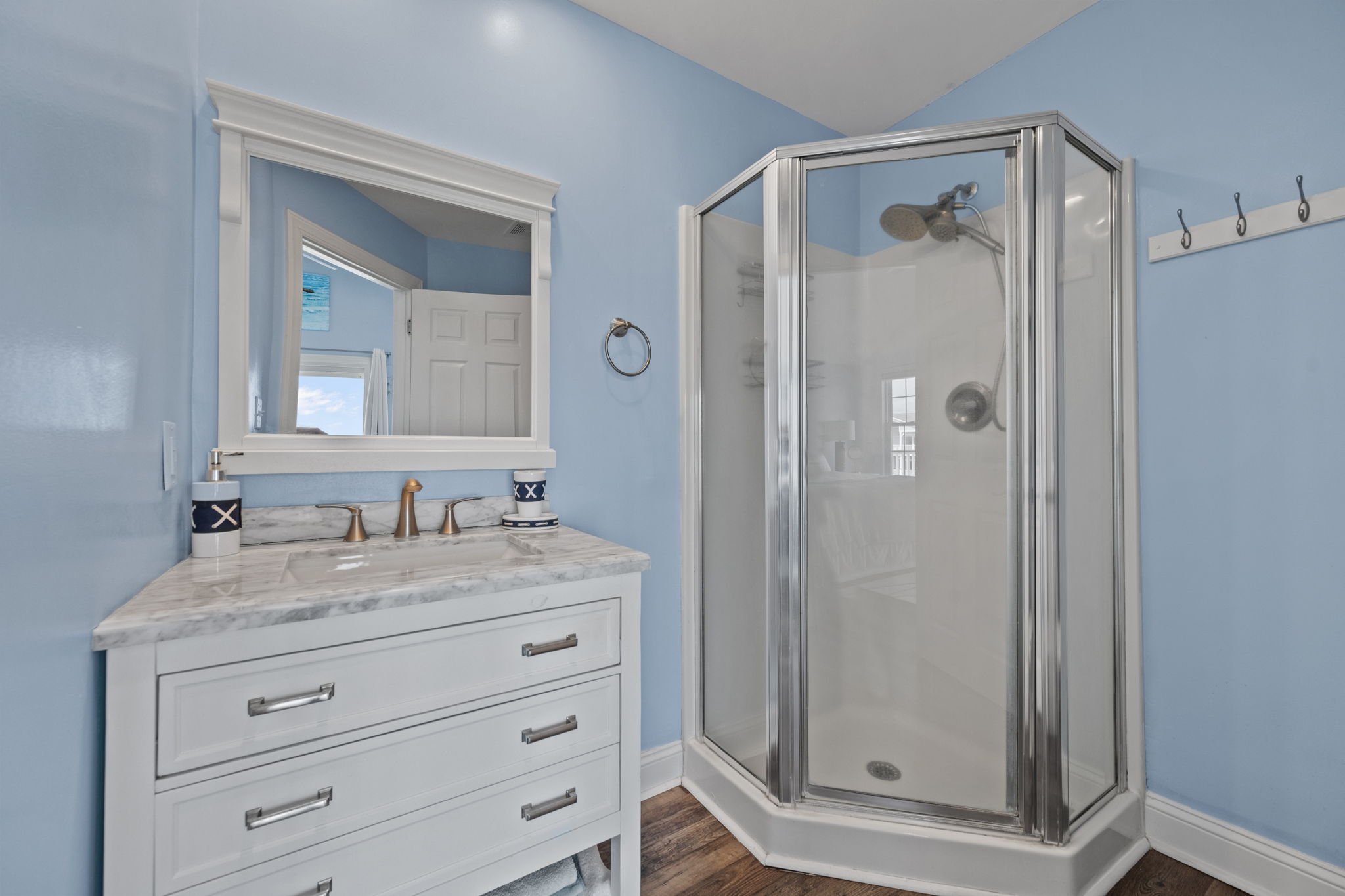 Upstairs Guest Ensuite