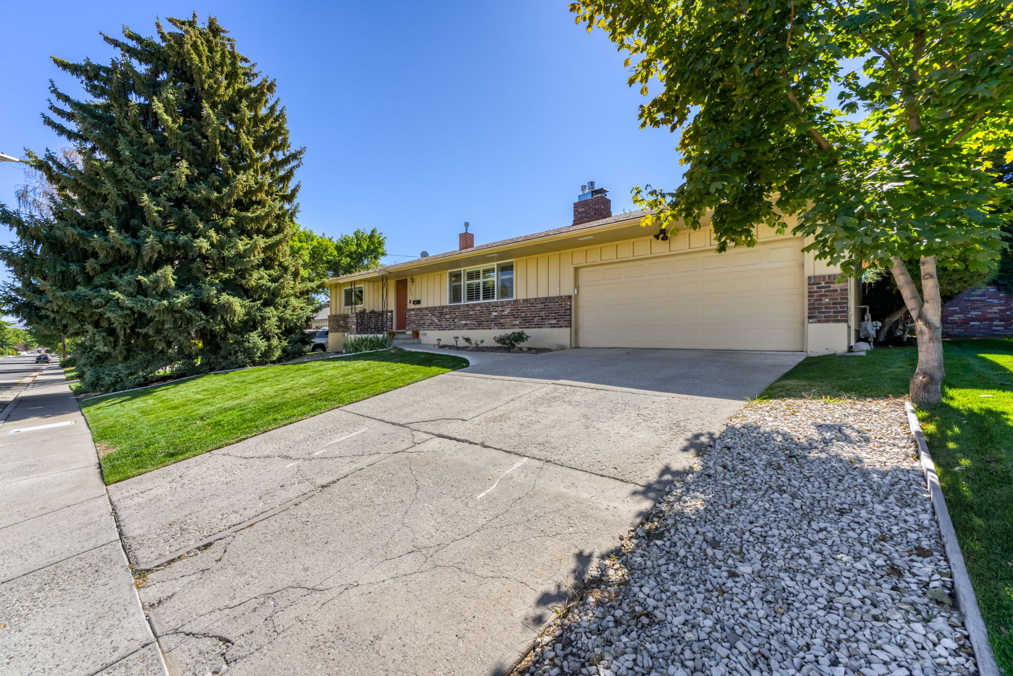 1070 Pineridge Dr, Reno, NV 89509, USA