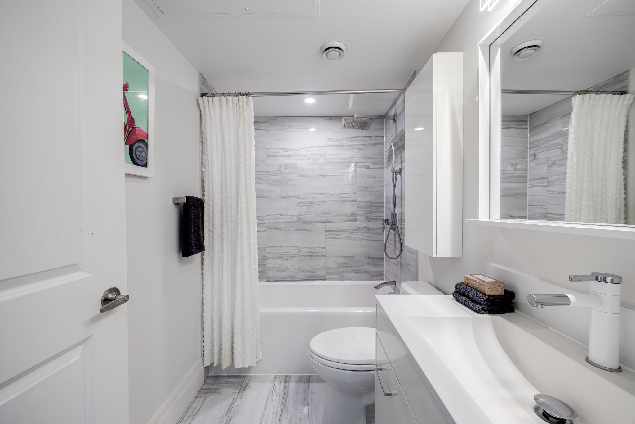 Toronto property showcase — delivered property photograph 21