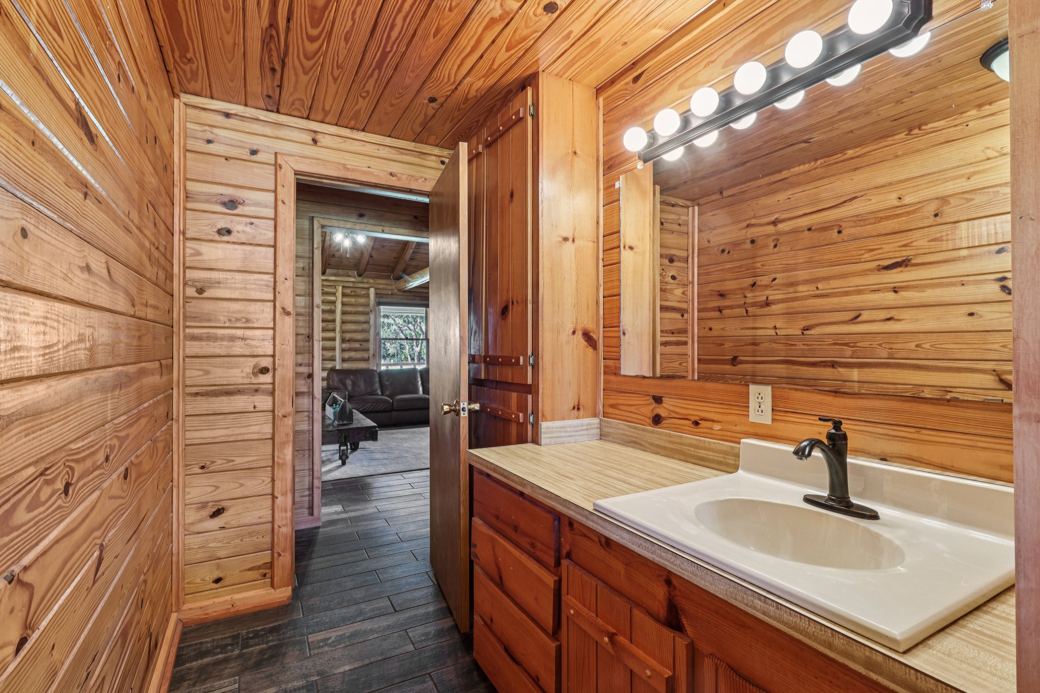 Farm to Market 32-S2507-029.jpg