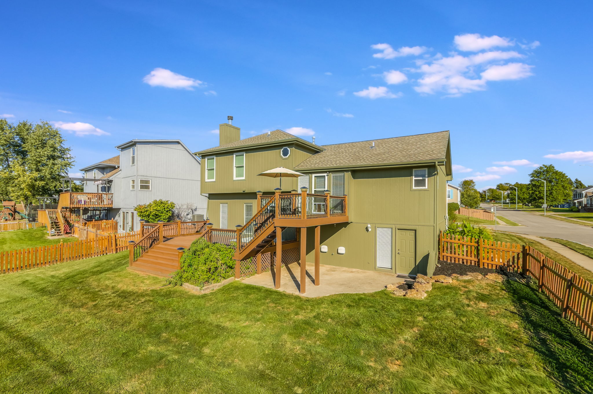 10700 N Holmes St-04