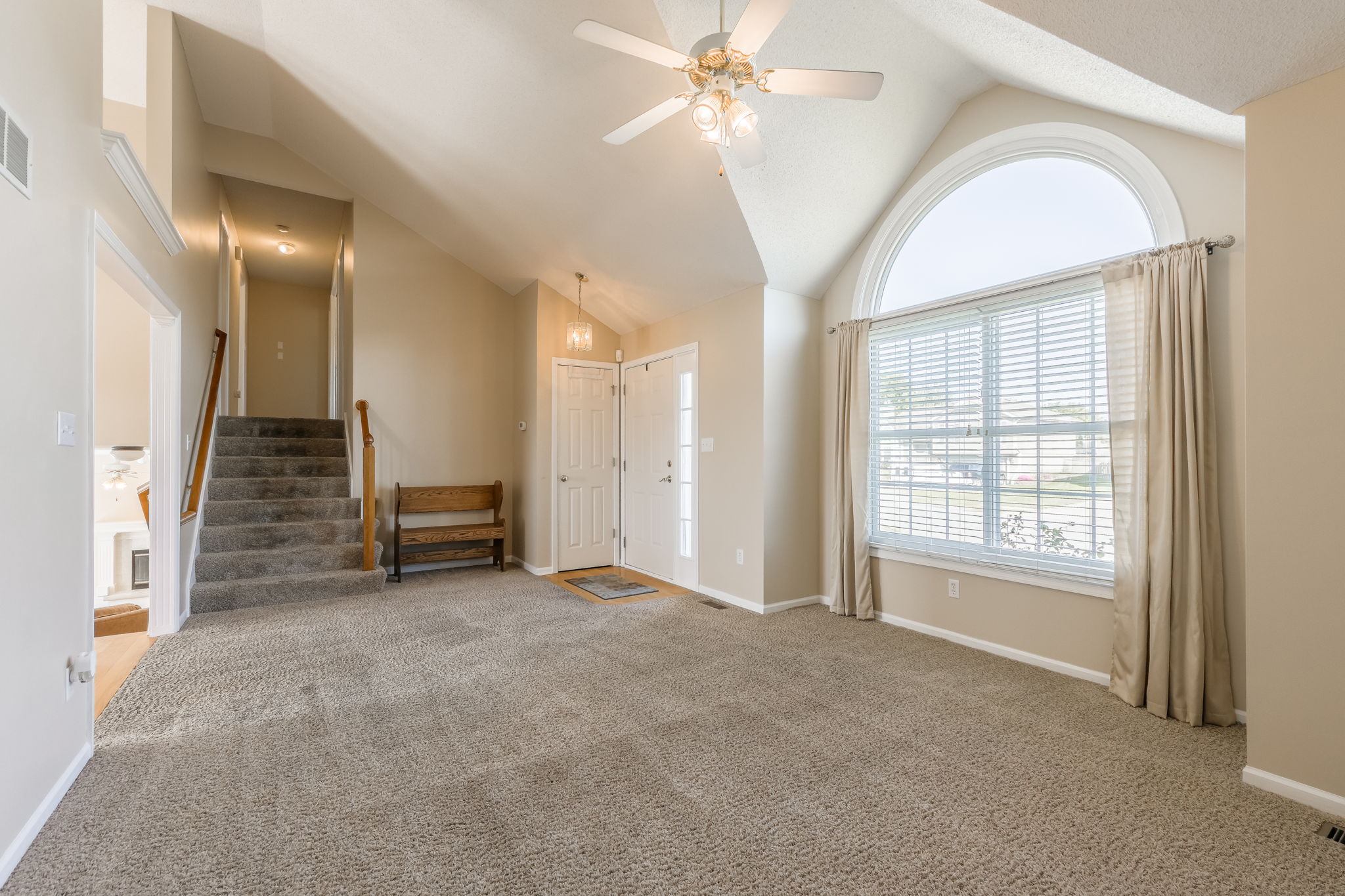 10700 N Holmes St-13