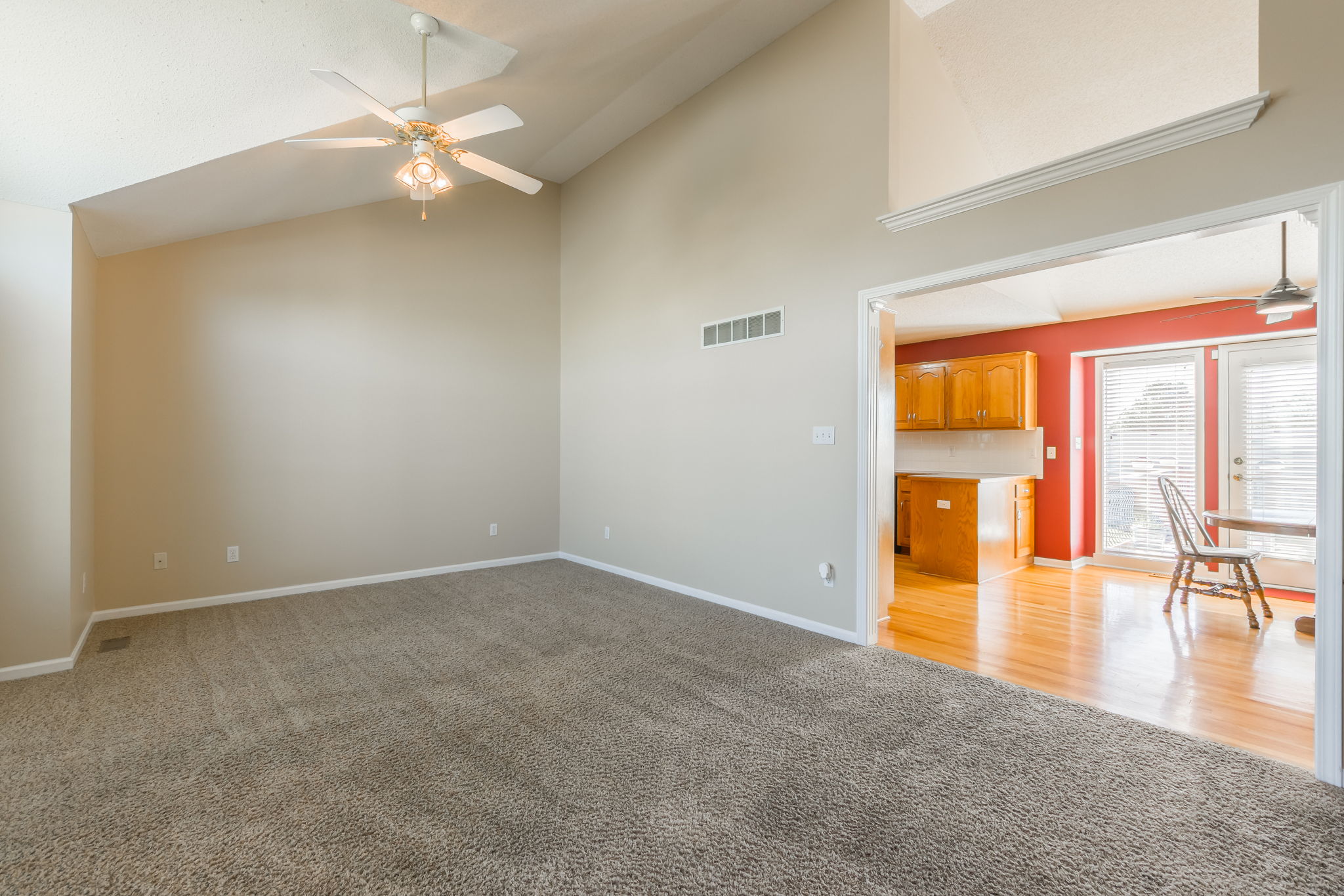 10700 N Holmes St-14