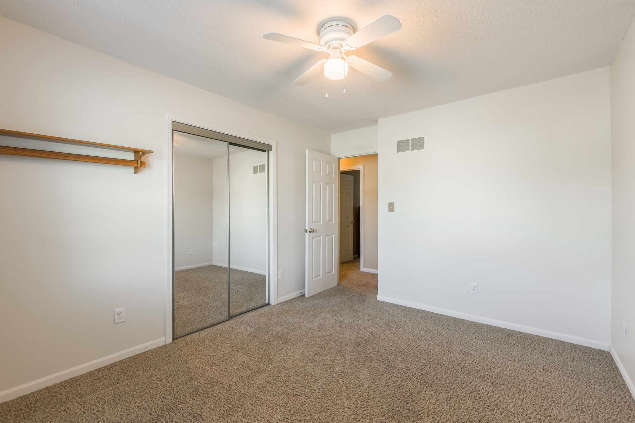 10700 N Holmes St-26