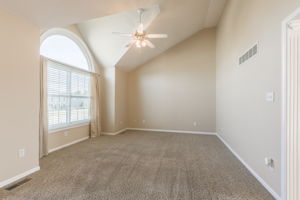 10700 N Holmes St-12
