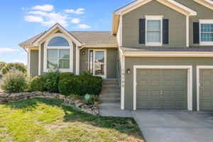 10700 N Holmes St-03