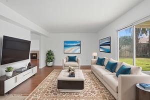 DSC04208 virtually staged.jpeg