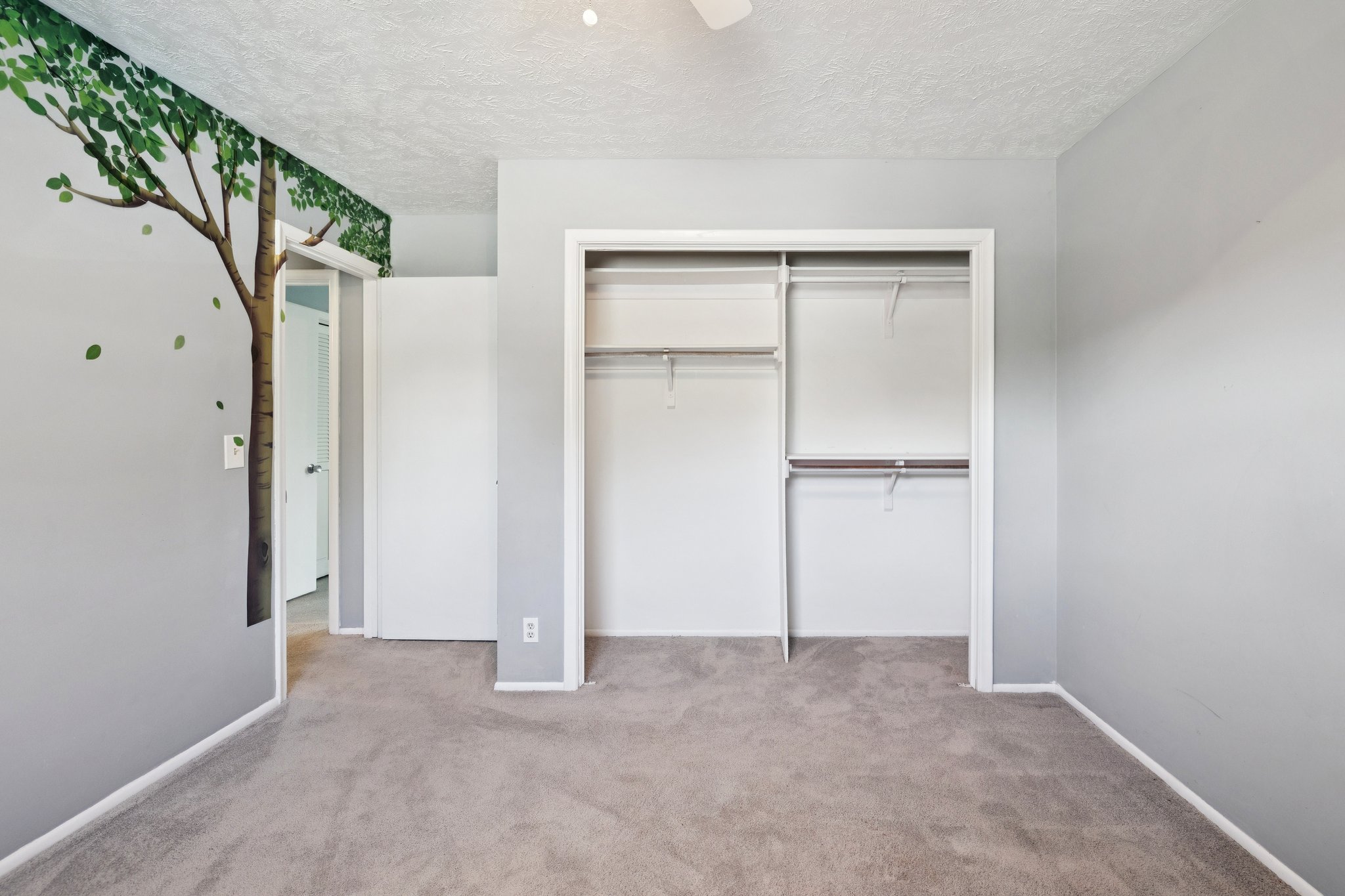 7271 - 10704 Borman Cir_022.jpg