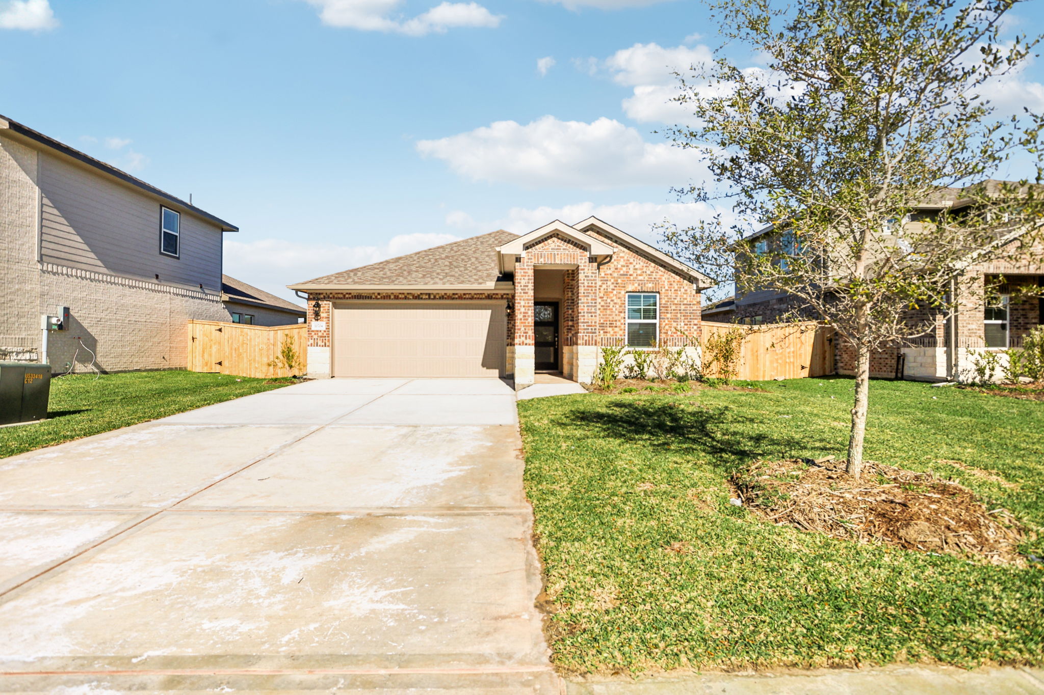 Houston - Central Park Square - 10704 Discovery Ln, Texas City, TX 77591 - 002