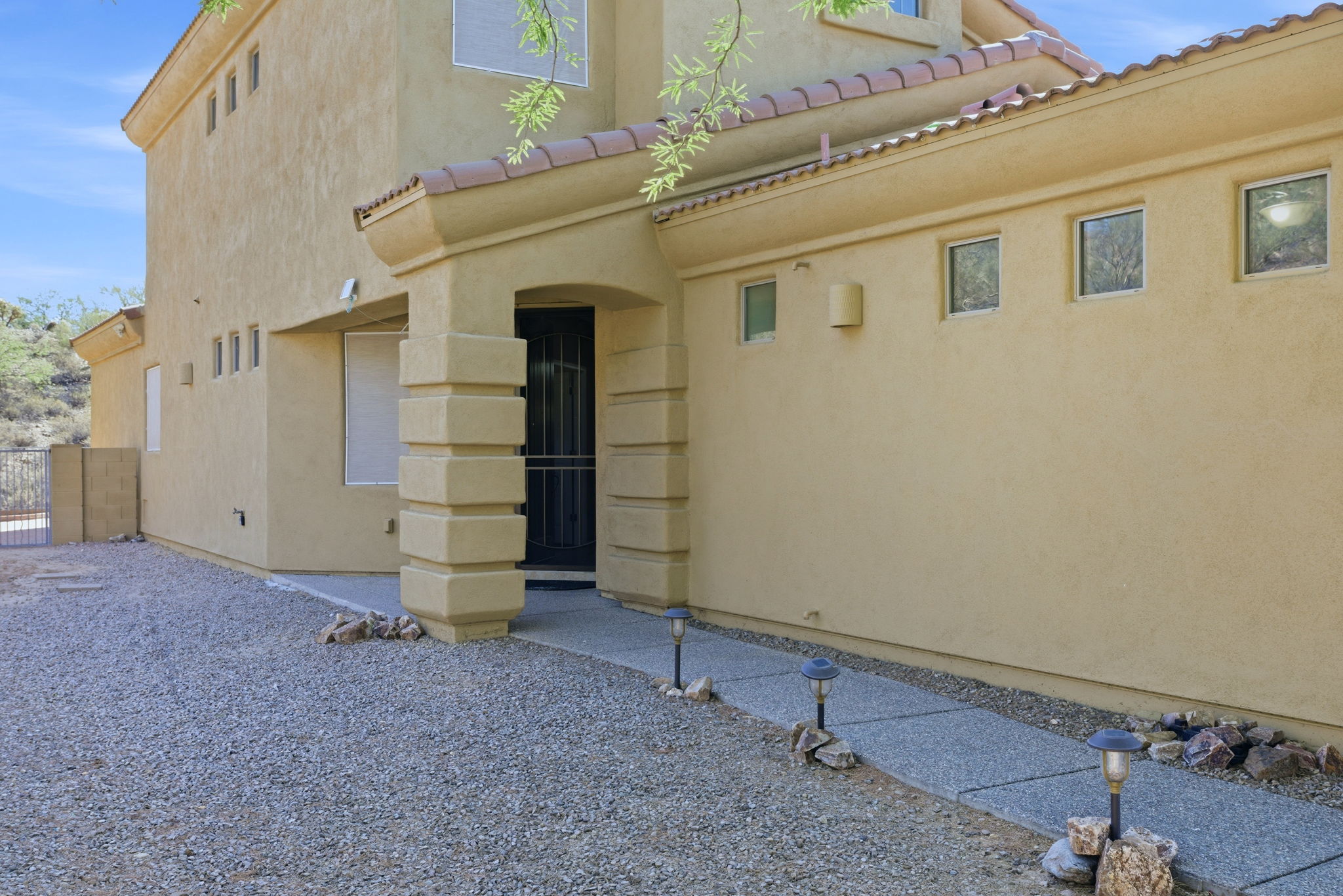  Photo 32
