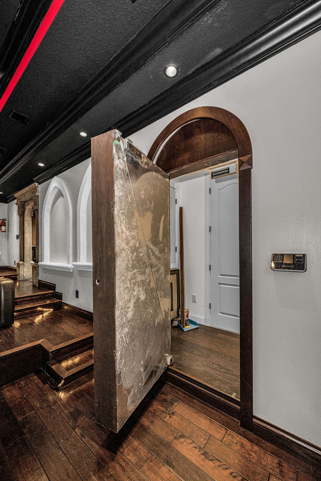 Upper Level Hidden Room 1