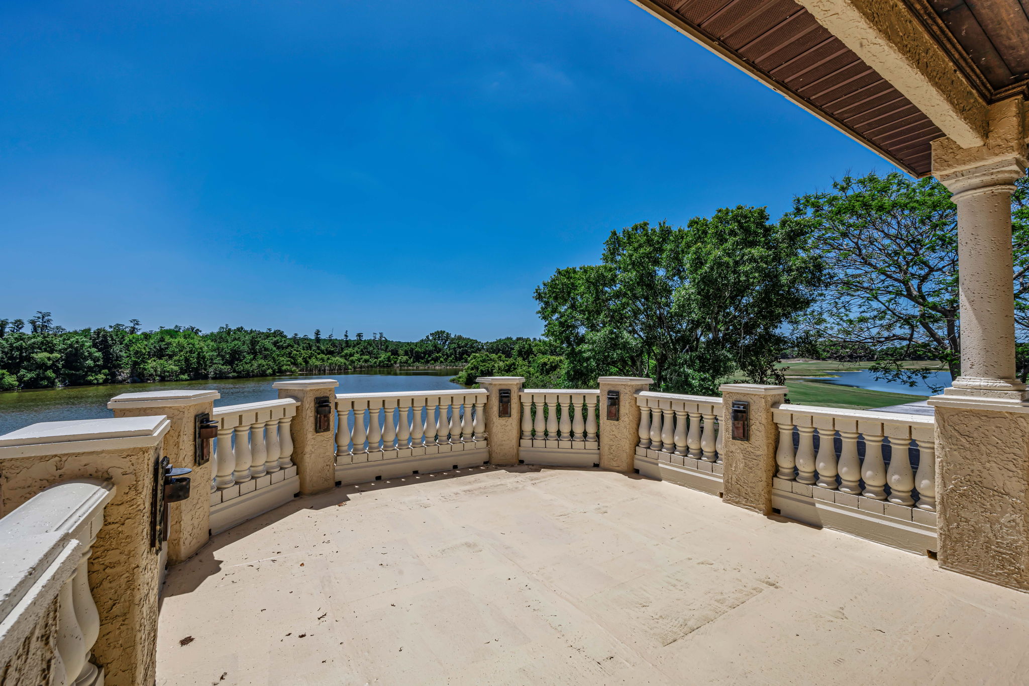 Upper Level Balcony 1