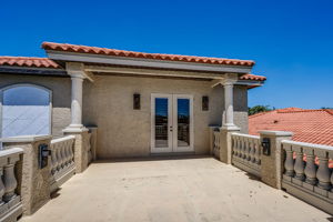Upper Level Balcony 2