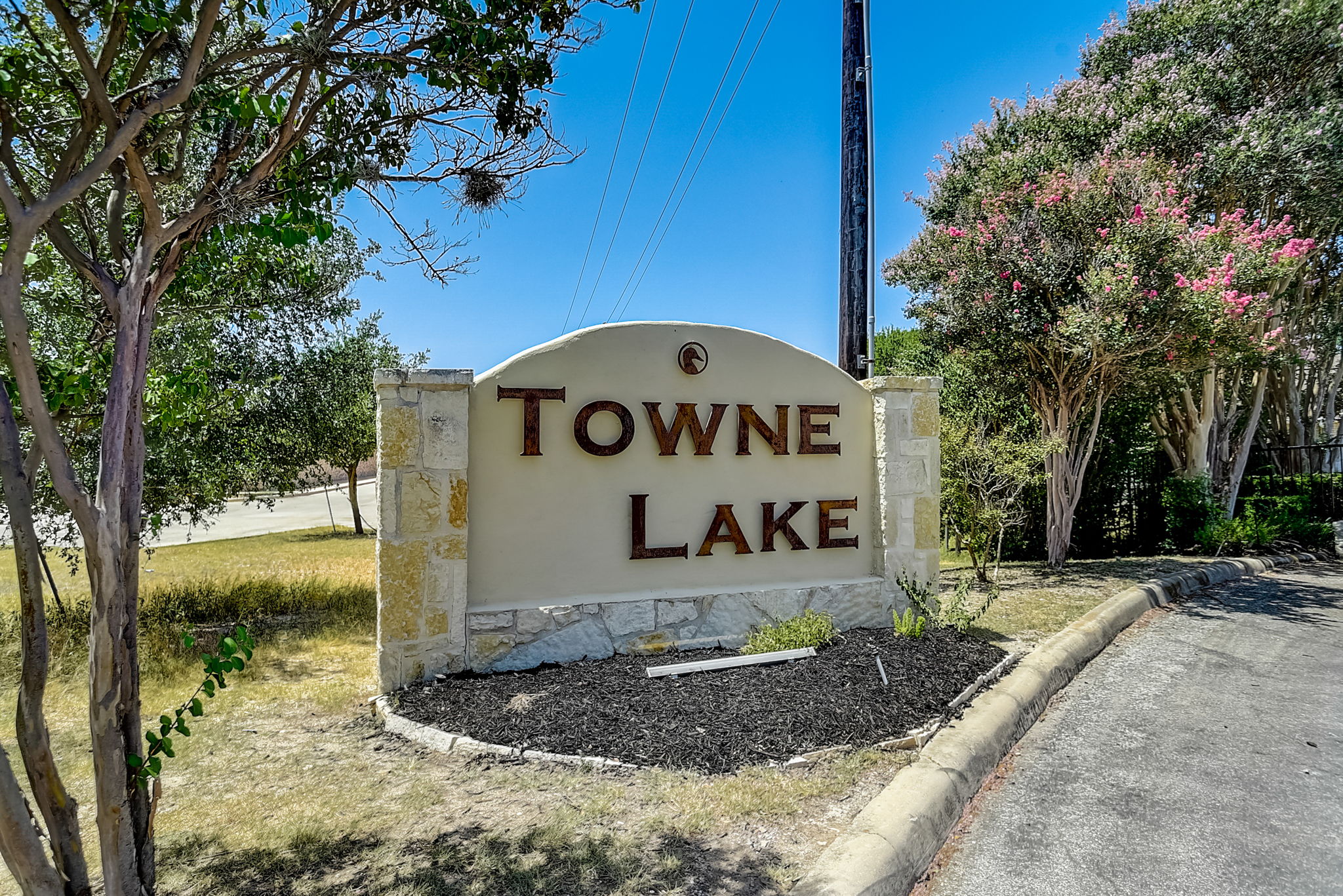 Lake Path Dr-057